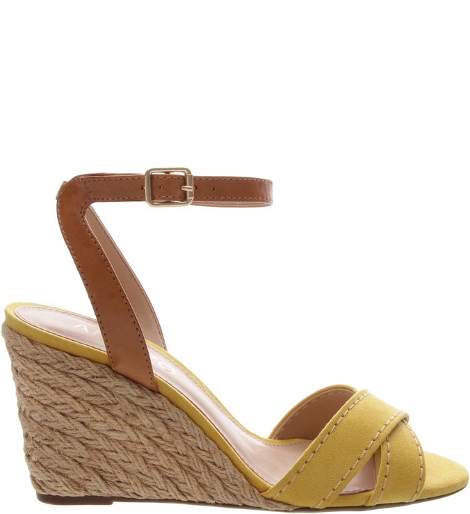 sandalia arezzo amarela